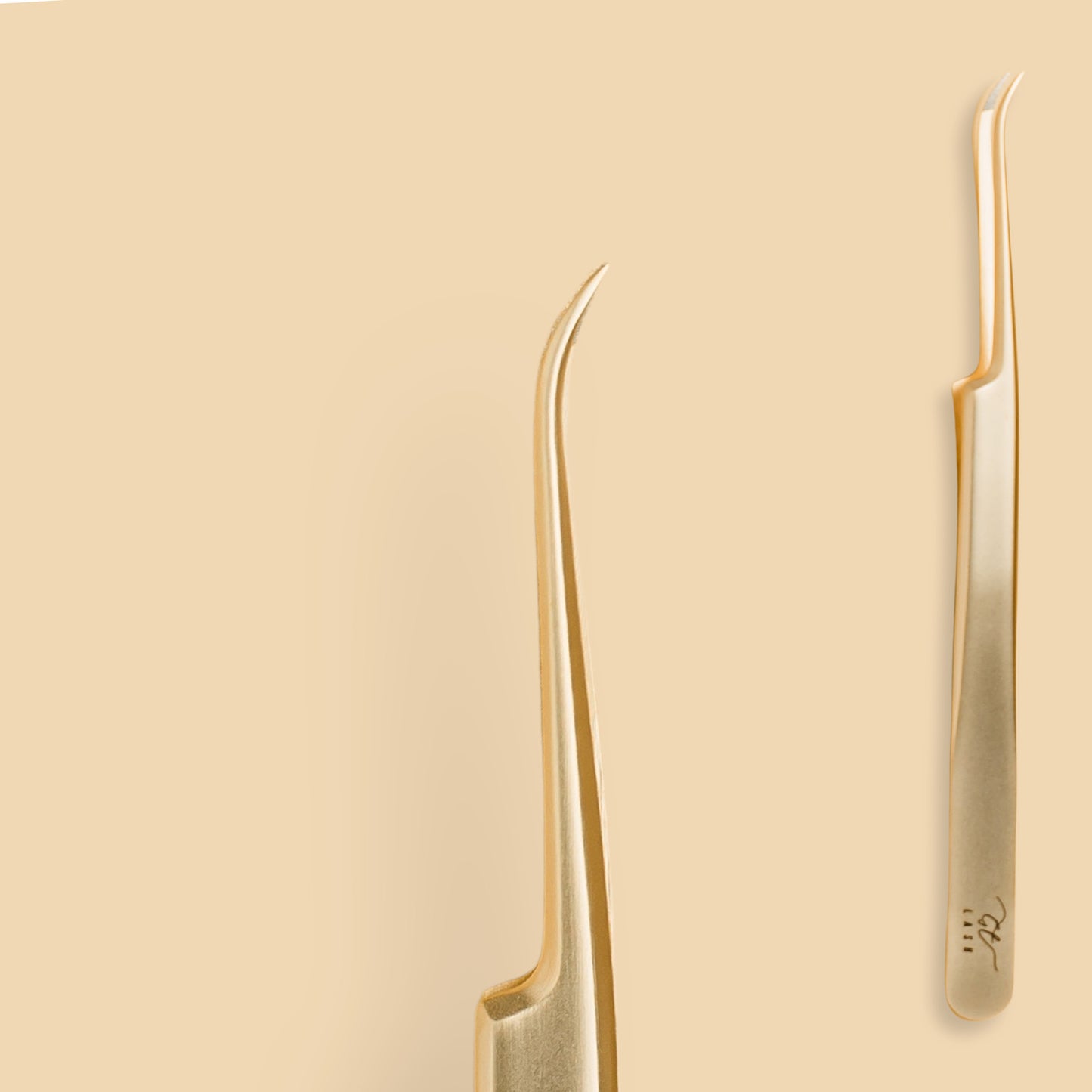 Close-up of GT Lash Co’s T2 Mini Crane Tweezer featuring precision fiber tip for easy pickup, smooth fan placement, and steady control during classic or volume lash extension sets.