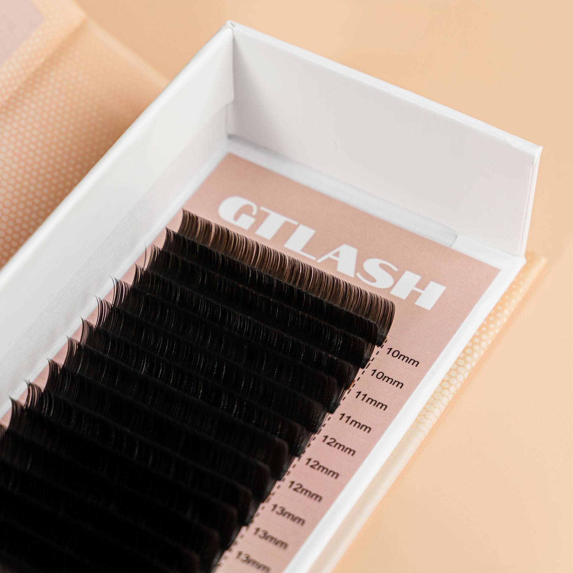 GT Lash Co Black Ellipse .20 Flat Lash Extensions — bold classic lashes with dark definition and improved retention for professional lash artists.