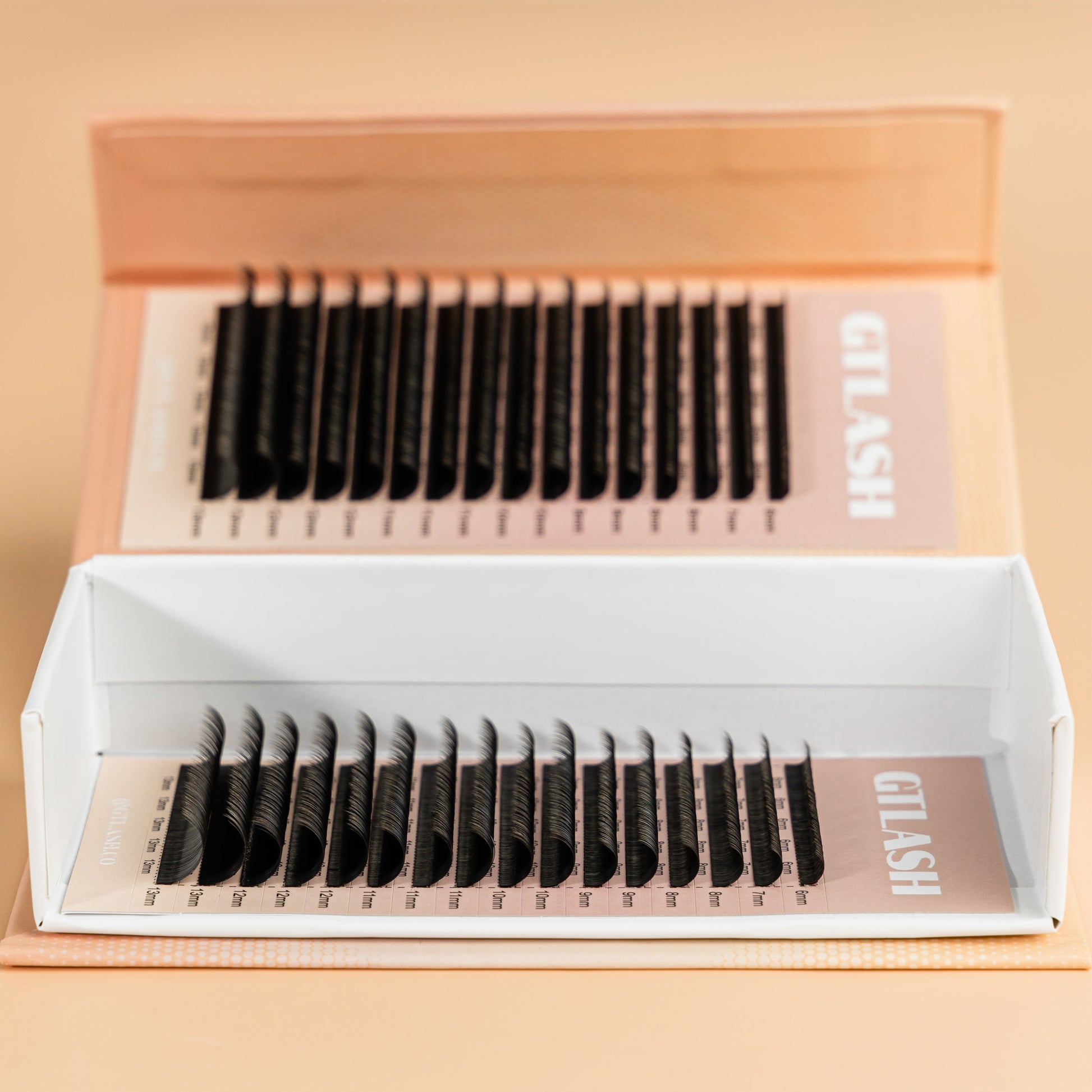 GT Lash Co Black Ellipse .20 Flat Lash Extensions — bold classic lashes with a dark lash line, flat fiber design, and improved retention.